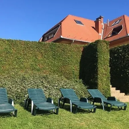 Im Obergeschoss Mit Suedlage Und Balkon Heviz