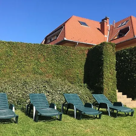 Im Obergeschoss Mit Suedlage Und Balkon * Heviz